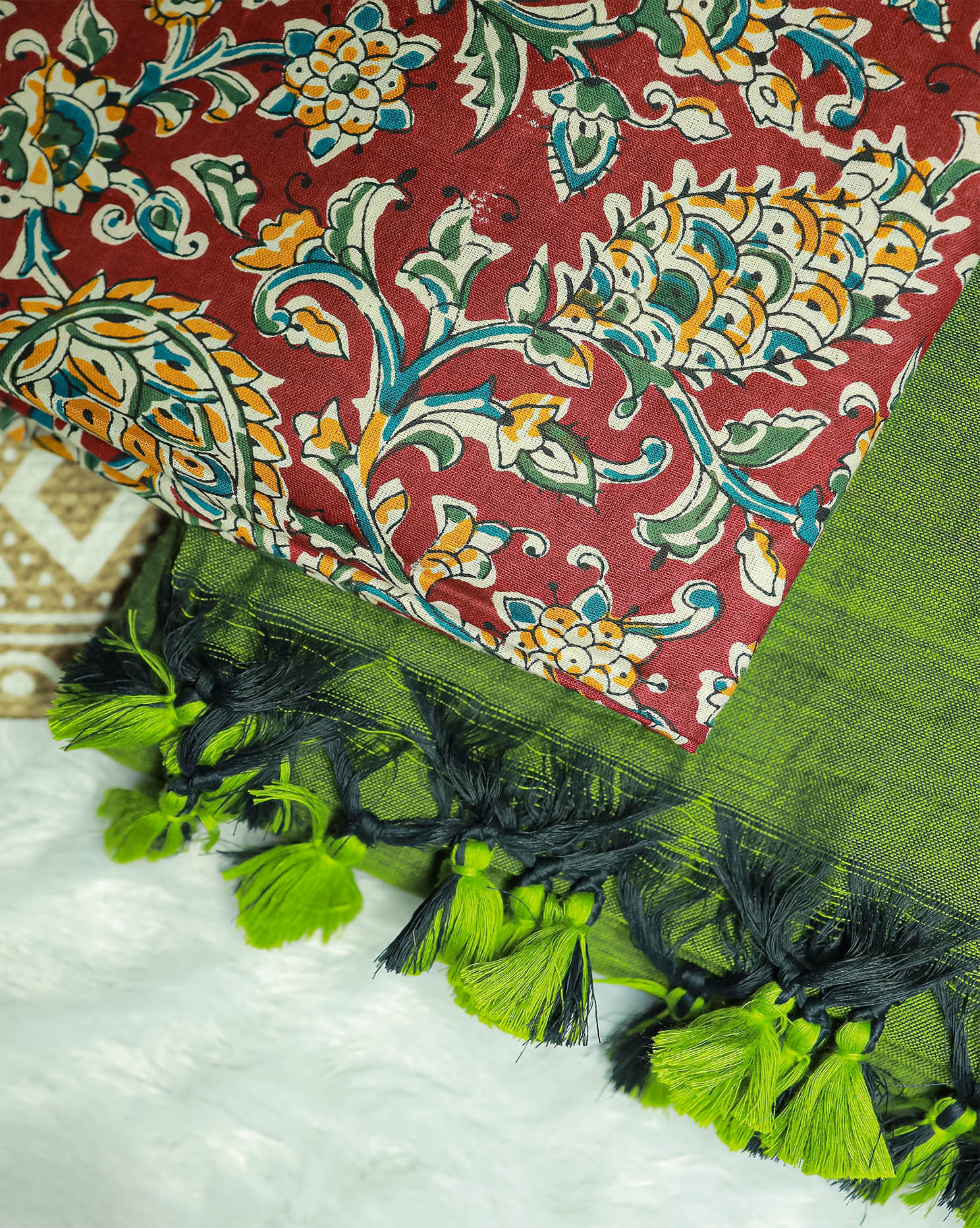 MARUDHANI COMBO (KHBBNN9) - Premium Khadi Saree with Unstitched blouse Material