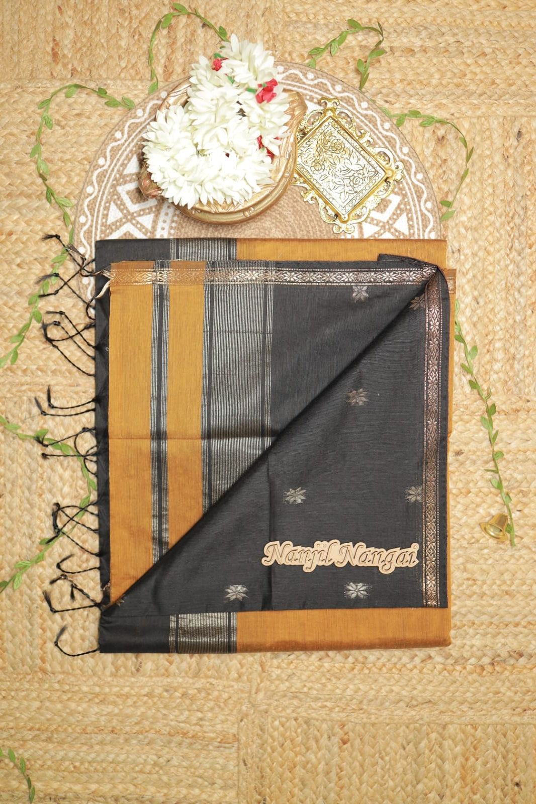 MAHESHWARI - TRADITIONAL HANDLOOM   CLASSIC BUTTAS  SAREE COLLECTION - MAHNNO4