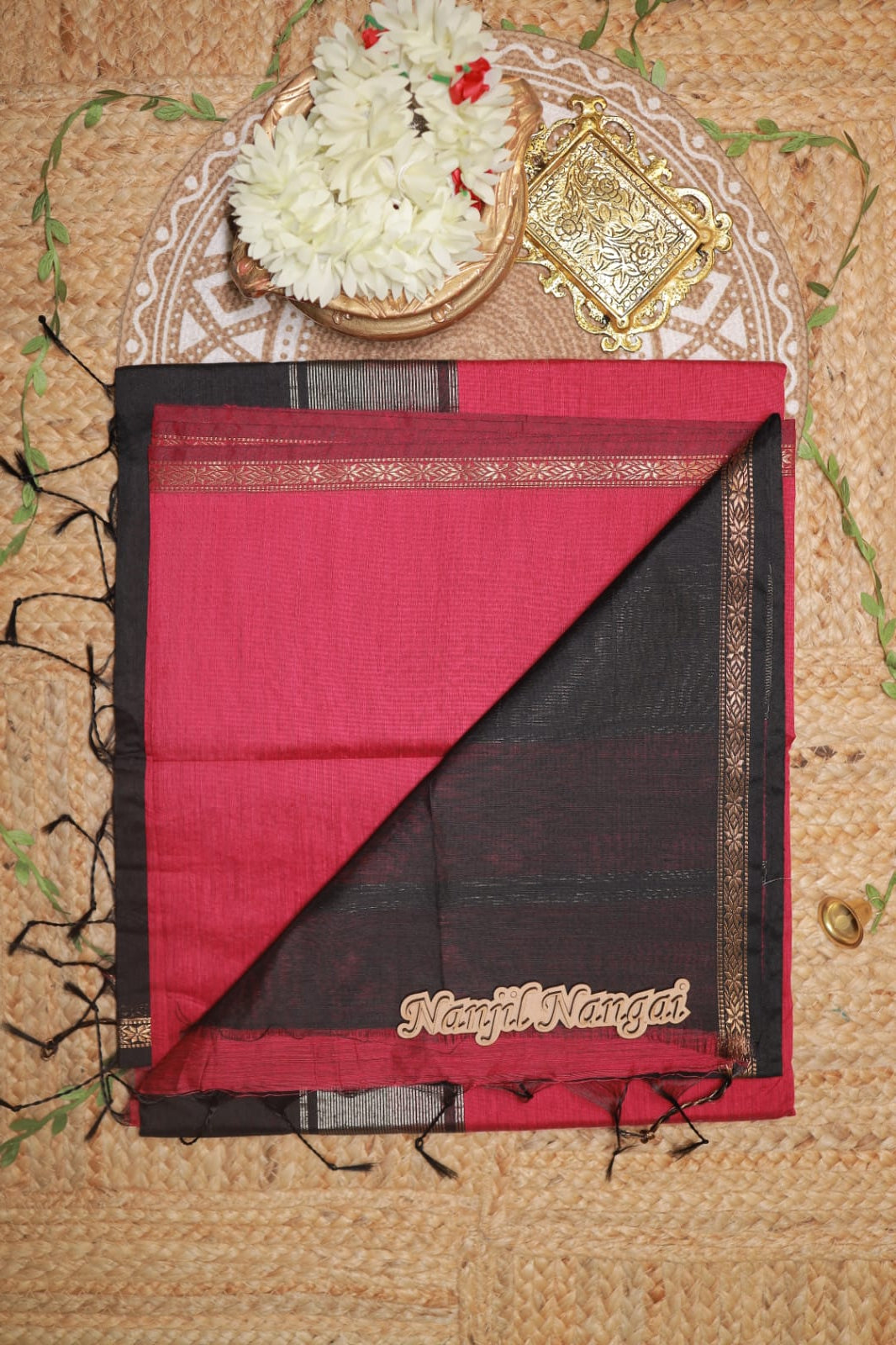 MAHESHWARI - TRADITIONAL HANDLOOM   CLASSIC BUTTAS  SAREE COLLECTION - MAHNNO10